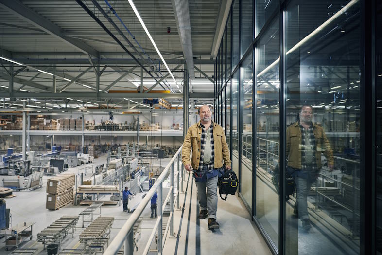 Signify har en bred portefølje af fremtidssikrede Philips LED-lyskilder og LED-armaturer, som er lette at installere