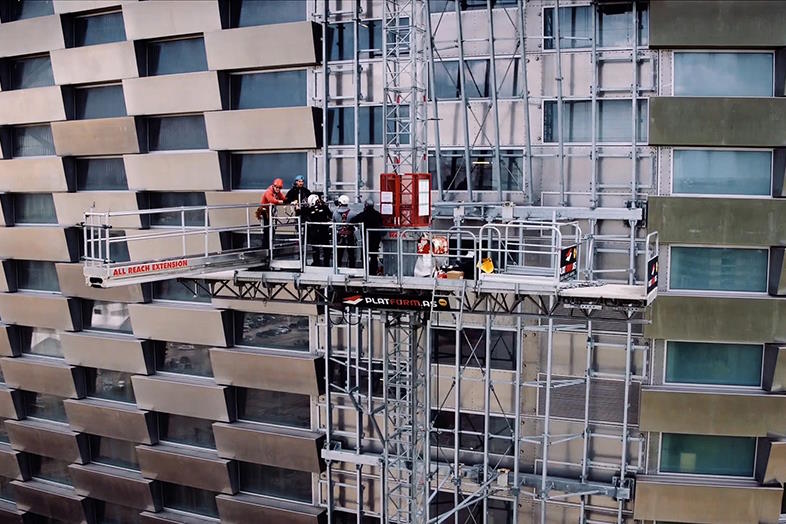 Med innovative løsninger kan arbejdsplatforme tilpasses enhver facade 