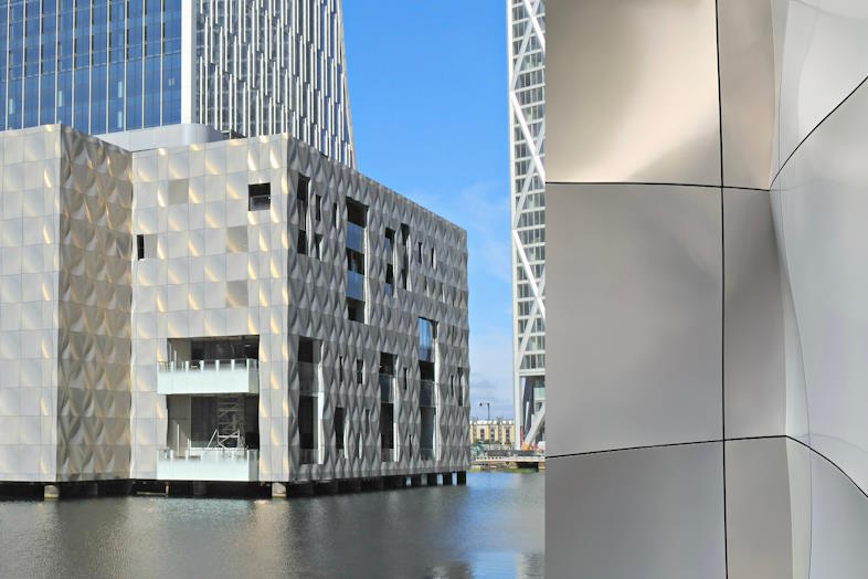 Heron Quay Pavilion, London, UK with innovative 3D facade