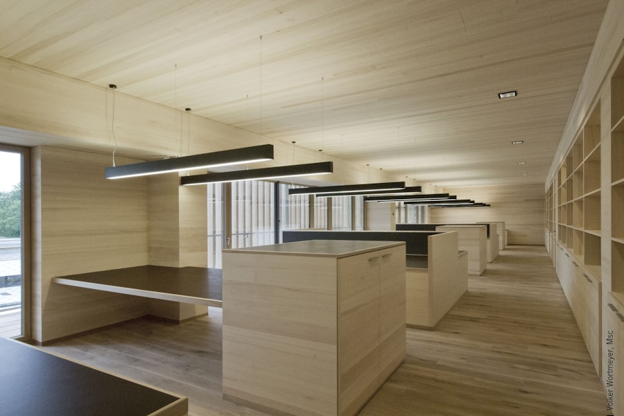 PRECIOUS WOOD SURFACES FOR SOPHISTICATED ARCHITECTURE